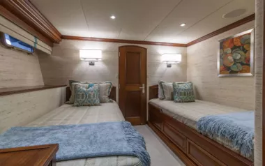 Loose Ends by Burger Boat – Private Superyacht Charter in Harbour Island
