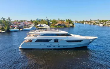 Lovebug by Sanlorenzo – Private Motor Yacht Charter in the Abacos