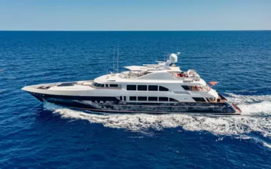 Mirabella by Trinity Yachts – Private Superyacht Charter in Harbour Island