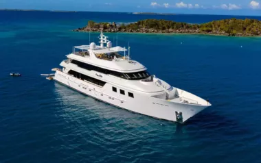 Pure Bliss by Burger Boat – Private Superyacht Charter in Harbour Island