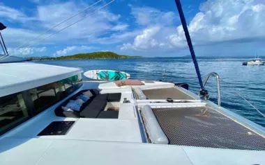 Ventana al Mar by Lagoon – Private Sailing Catamaran Charter in Belize