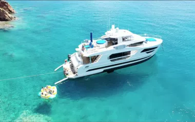 Angeleyes by Horizon – Private Motor Yacht Charter in Virgin Gorda