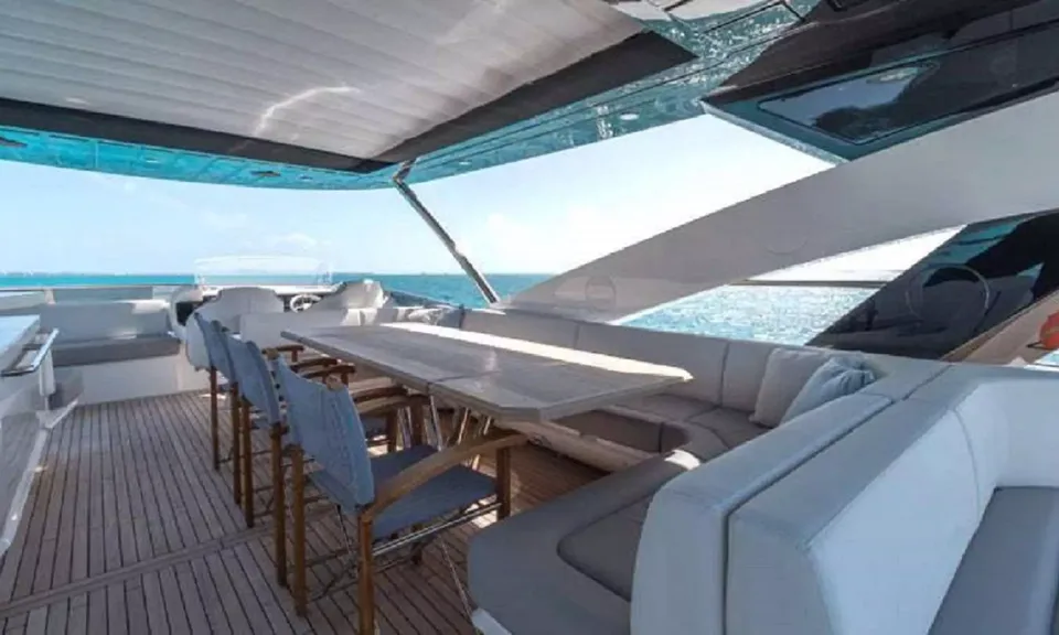 Synergy, 2017 Sunseeker 86 Yacht, photo 7