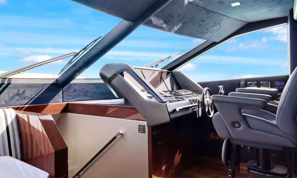 Synergy, 2017 Sunseeker 86 Yacht, photo 18