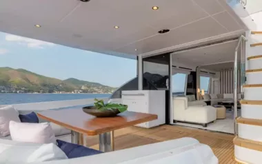 AZ 78 by Azimut – Private Motor Yacht Charter in Hvar