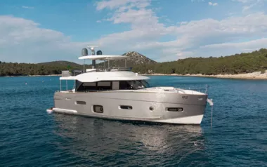 Bollinger by Azimut – Private Motor Yacht Charter in Tribunj