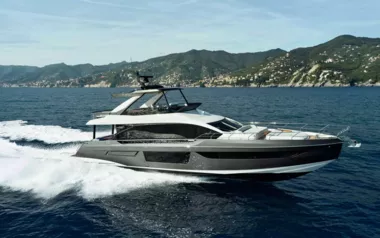 Donna by Azimut – Private Motor Yacht Charter in Sibenik