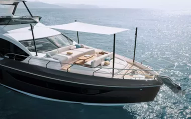 Donna by Azimut – Private Motor Yacht Charter in Sibenik