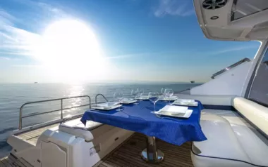Duje I von Fairline – privater Motoryacht Charter in Split