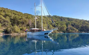 Gulet Vivere by Custom Made – Private Motor Sailer Charter in Dubrovnik
