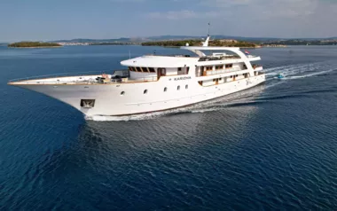 Karizma by Custom Made – Private Motor Yacht Charter in Split