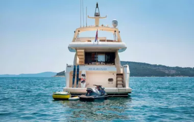 Marino by Ferretti – Private Motor Yacht Charter in Hvar