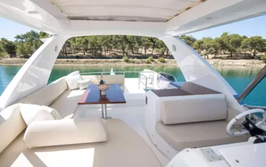 My Laura by Azimut – Private Motor Yacht Charter in Sibenik