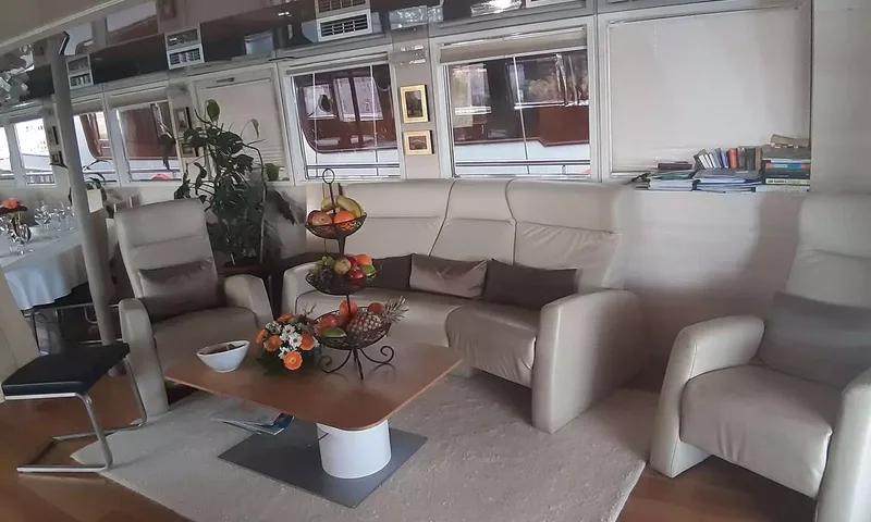 Riva image 10