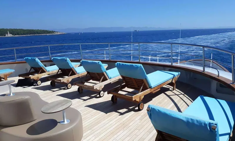 Riva image 13