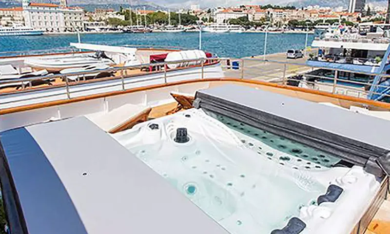 Riva image 17
