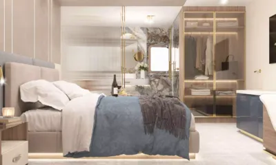 Scorpios: Cabin with double bed, glass wardrobe and ribbed glass partition to the ensuite