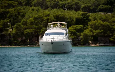 Senza Parola by Aicon – Private Motor Yacht Charter in Sibenik
