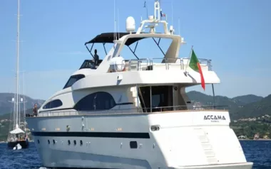 Accama Delta by Azimut – Private Motor Yacht Charter in Cannes