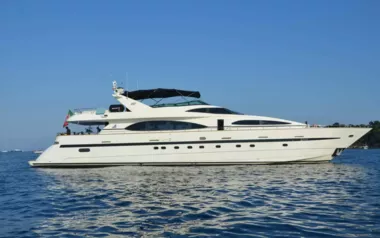 Accama Delta by Azimut – Private Motor Yacht Charter in Cannes