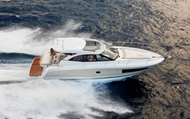 Black Lobster by Jeanneau – Private Power Boat Charter in the Cayman Islands