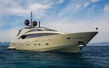 Hooligan II by ISA – Private Superyacht Charter in St Tropez