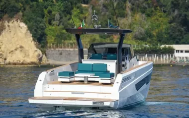 Jolly by Fiart – Private Power Boat Charter in Antibes