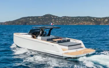 King Mouss by Pardo – Private Motor Yacht Charter in St Tropez