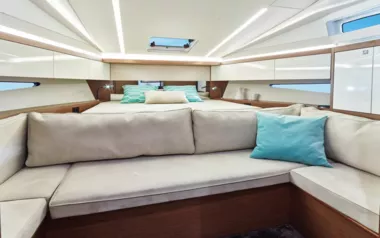 Love by Jeanneau – Private Power Boat Charter in Antibes
