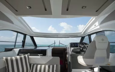 Love by Jeanneau – Private Power Boat Charter in Antibes