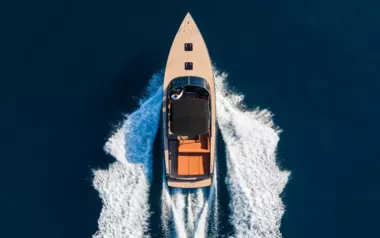 Nissa by VanDutch – Private Power Boat Charter in France