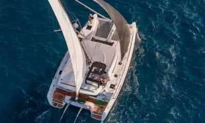 Lagoon 400 image 3