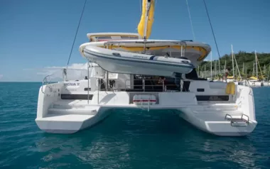 Lagoon 420 by Lagoon – Private Sailing Catamaran Charter in Tahiti