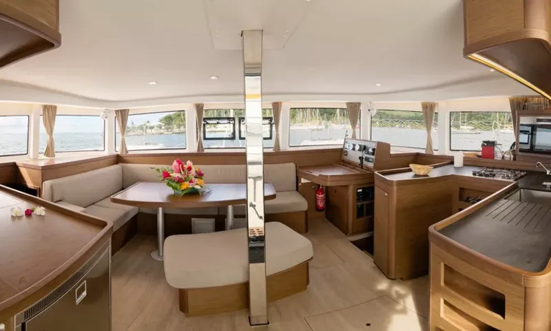 Lagoon 420 – image 11