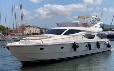 Carte Blanche by Ferretti – Private Motor Yacht Charter in Mykonos