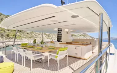 Flor by Sanlorenzo – Private Motor Yacht Charter in Santorini