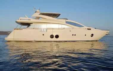 Funsea by Aicon – Private Motor Yacht Charter in Santorini