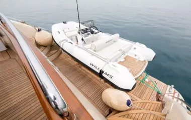 Star Link by Falcon – Private Motor Yacht Charter in Athens