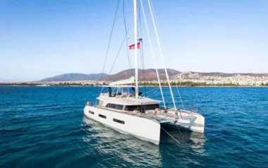 White Caps by Lagoon – Private Sailing Catamaran Charter in Greece