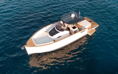 YL Six by Tesoro – Private Motor Yacht Charter in Mykonos