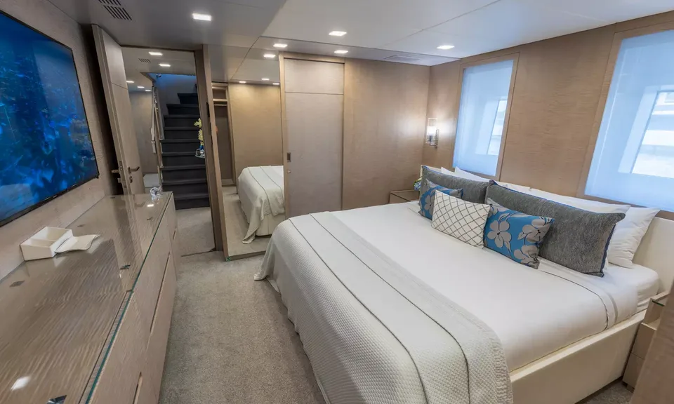 H, 2015 Benetti Fast 140', photo 21