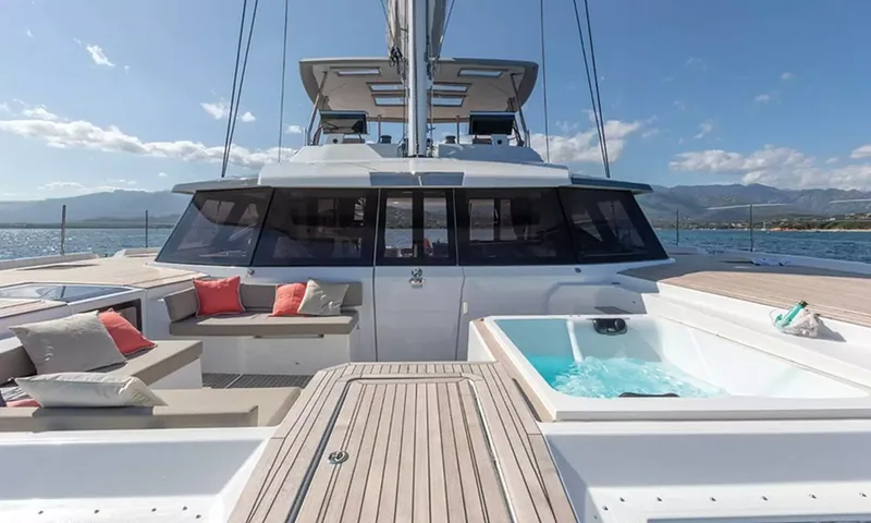 Lisa of the Seas – image 18