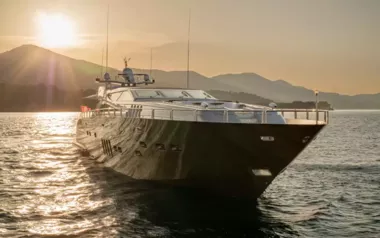 Manu V by Leopard – Private Superyacht Charter in Italy