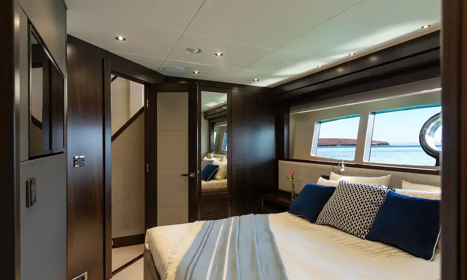 Mr. K Iriston, 2021 Sunseeker 95 Yacht, photo 14