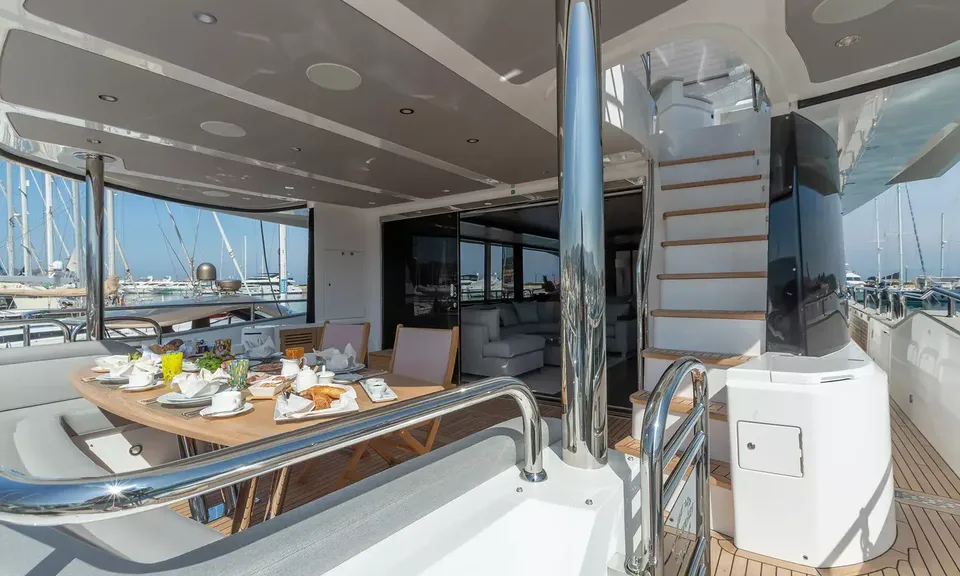 Mr. K Iriston, 2021 Sunseeker 95 Yacht, photo 7