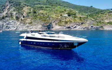 Nylec by Rodriguez Yachts – Private Motor Yacht Charter in Malta