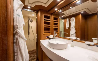 Resilience by Alalunga – Private Motor Yacht Charter in Amalfi