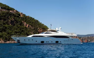 Robusto by Ferretti – Private Superyacht Charter in Sardinia
