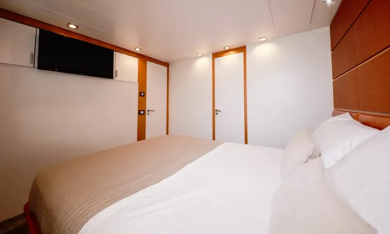Serenity III image 15