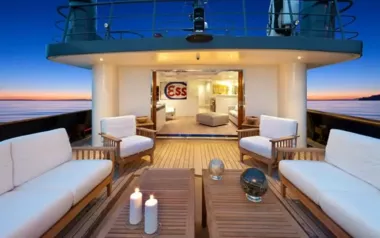 Vervece von Benetti – privater Motoryacht Charter in Capri